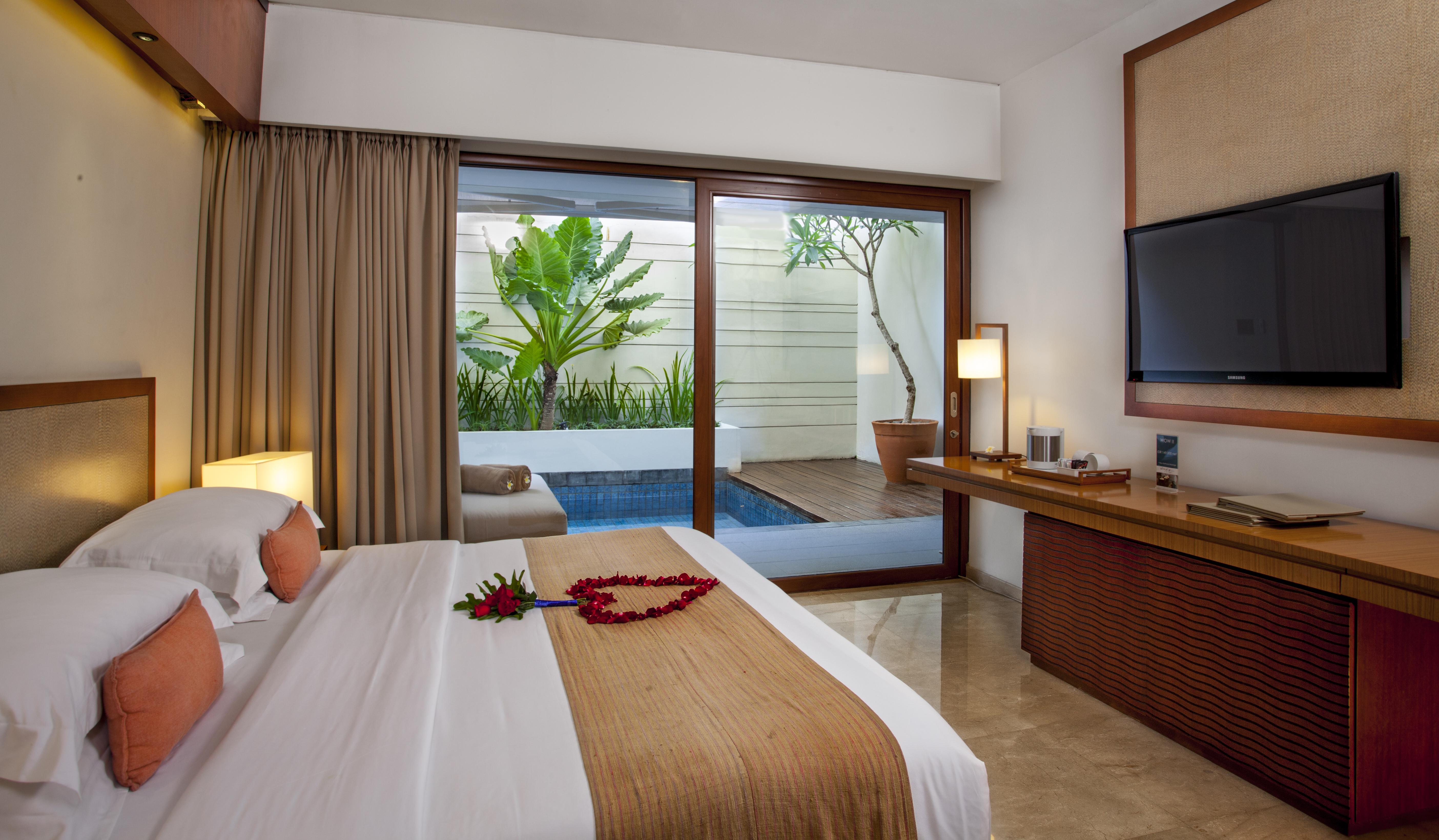 The Magani Hotel And Spa Legian  Exterior photo A room at the Hard Rock Hotel