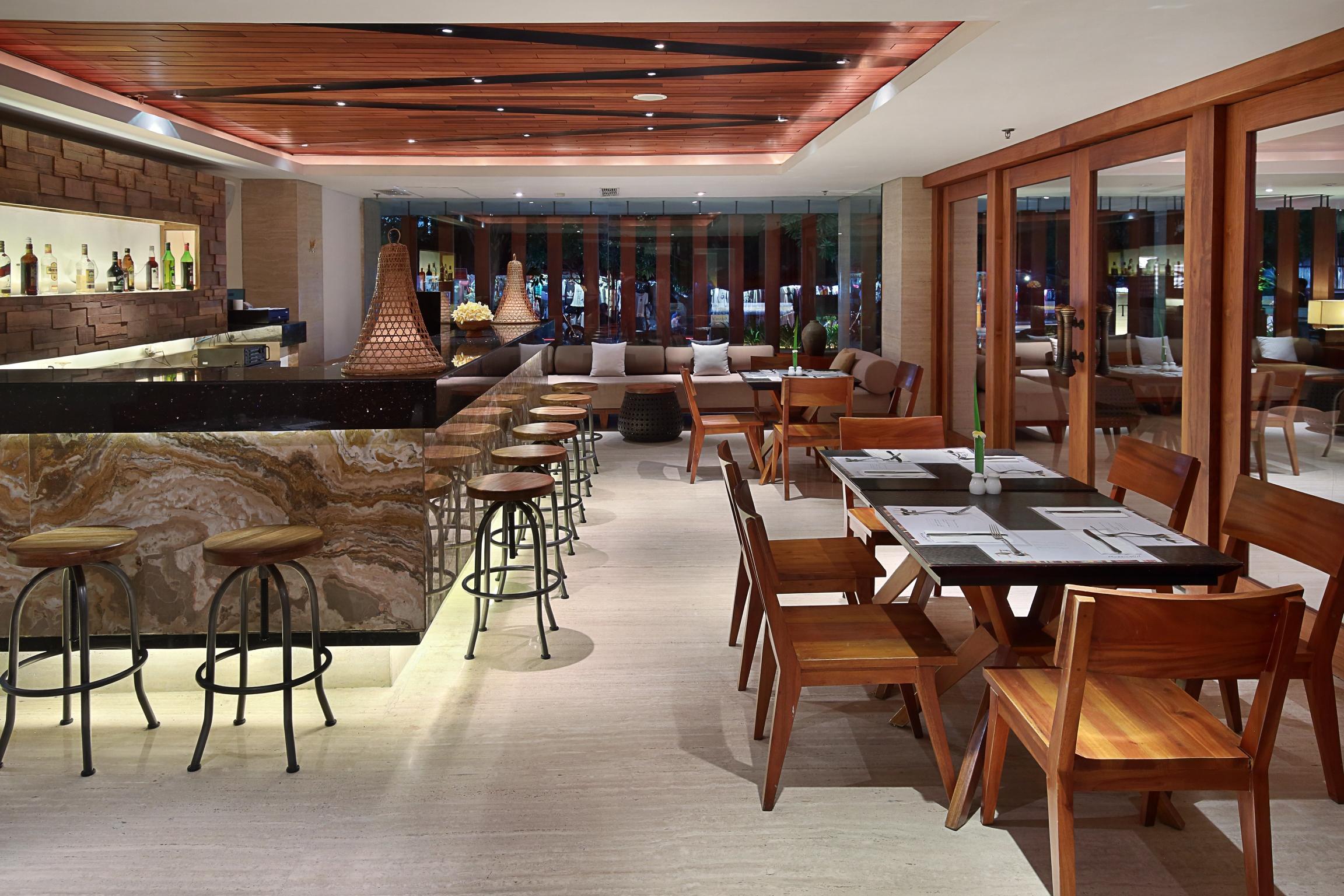 The Magani Hotel And Spa Legian  Exterior photo The Lounge at the airport