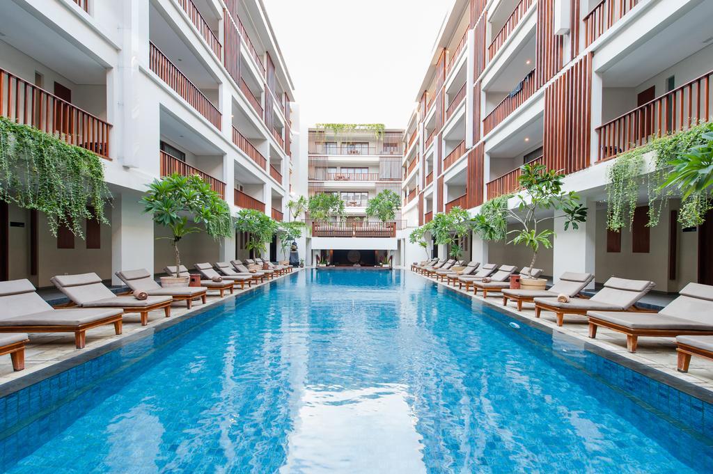 The Magani Hotel And Spa Legian  Exterior photo The swimming pool at the hotel
